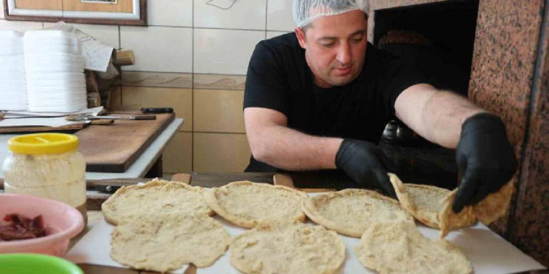 Odun ateşinden gelen lezzet! ‘Anadolu’nun pizzası’ Osmanlı’dan günümüze uzanıyor 2